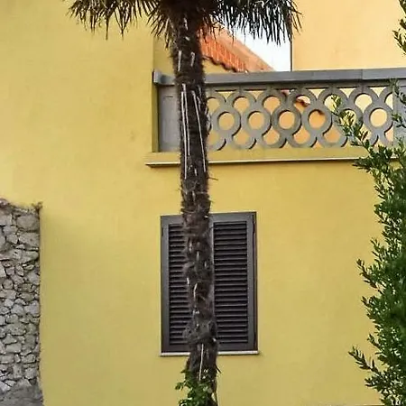 House With A Parking Space - 17868 Holiday home *